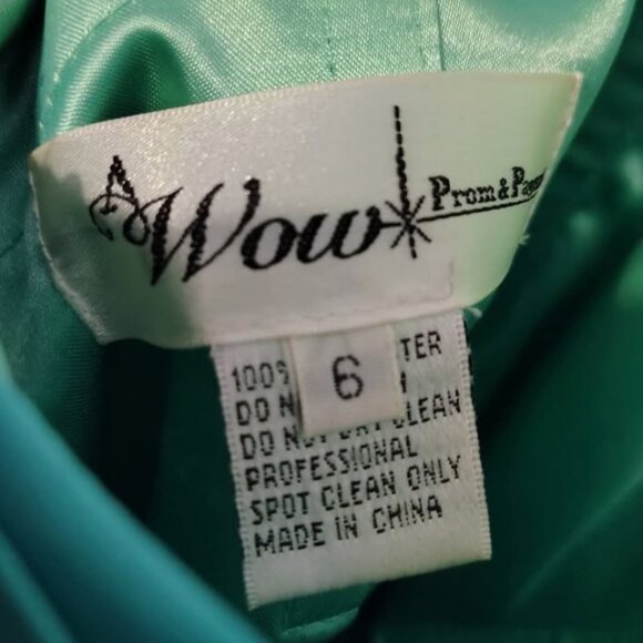 Wow! Prom & Pageant Dress - Picture 4 of 4